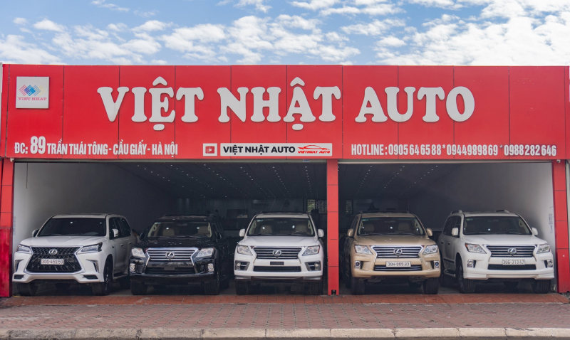 Showroom Việt Nhật Auto